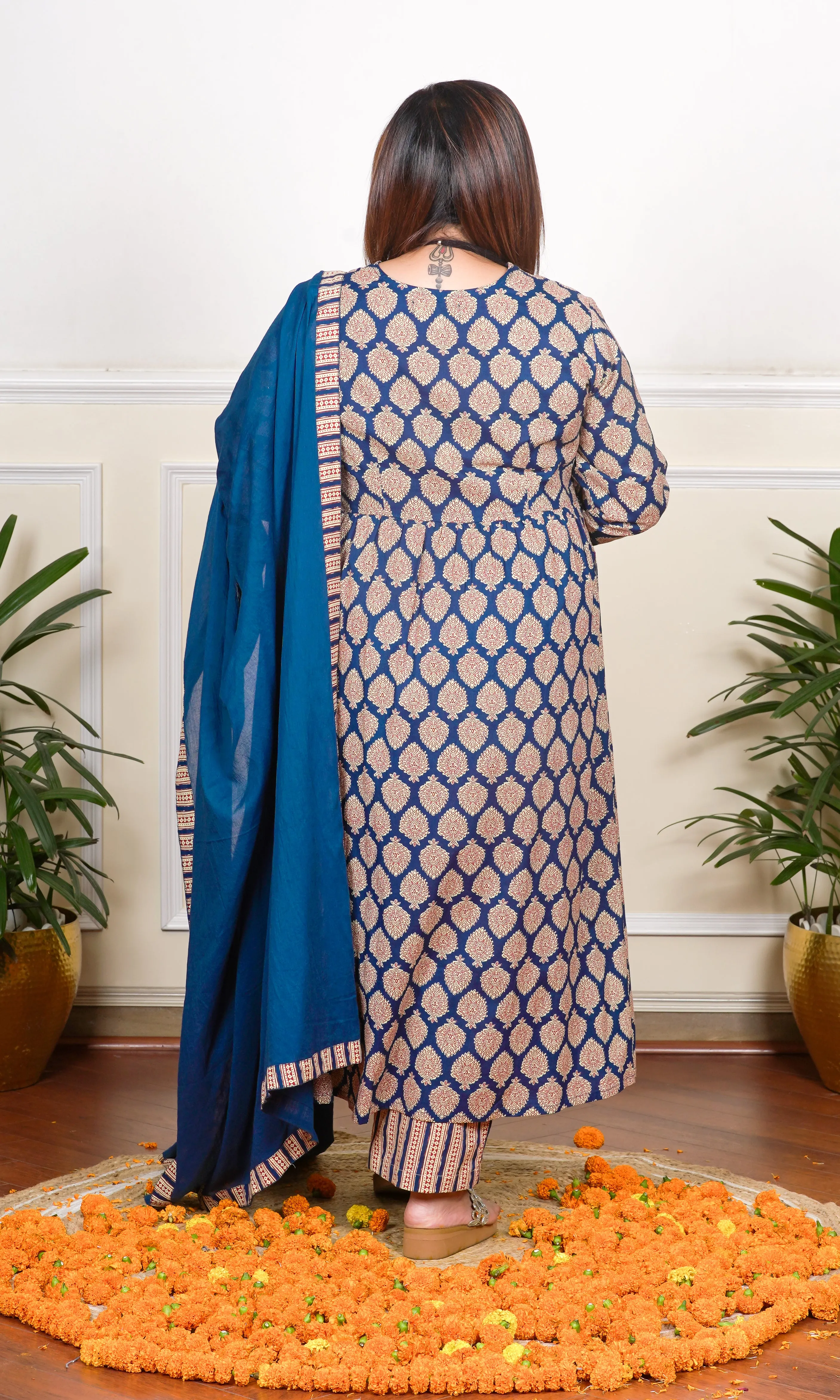 BLUE JAIPUR PRINT WITH GOTA DETAILING KURTA WITH PANTS AND DUPATTA.