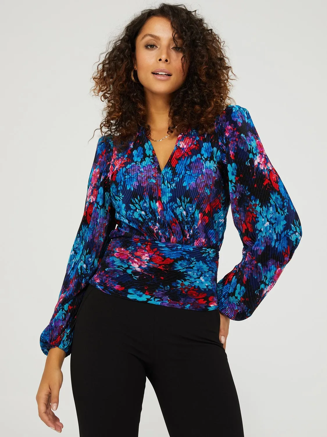 Floral Print V-Neck Plisse Long Sleeve Top