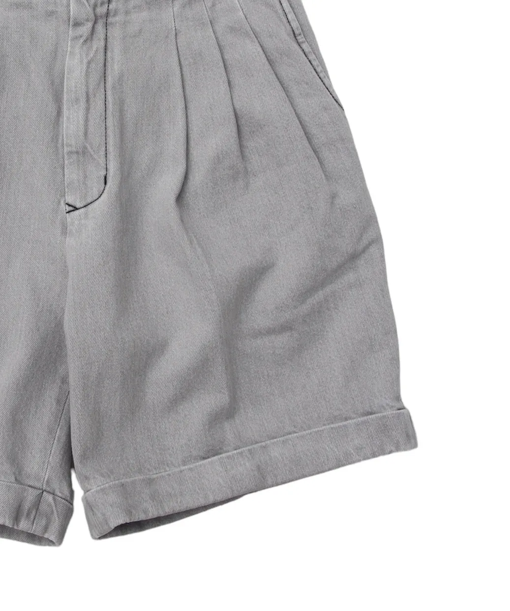 Three-tuck Wide Shorts "GRAY"