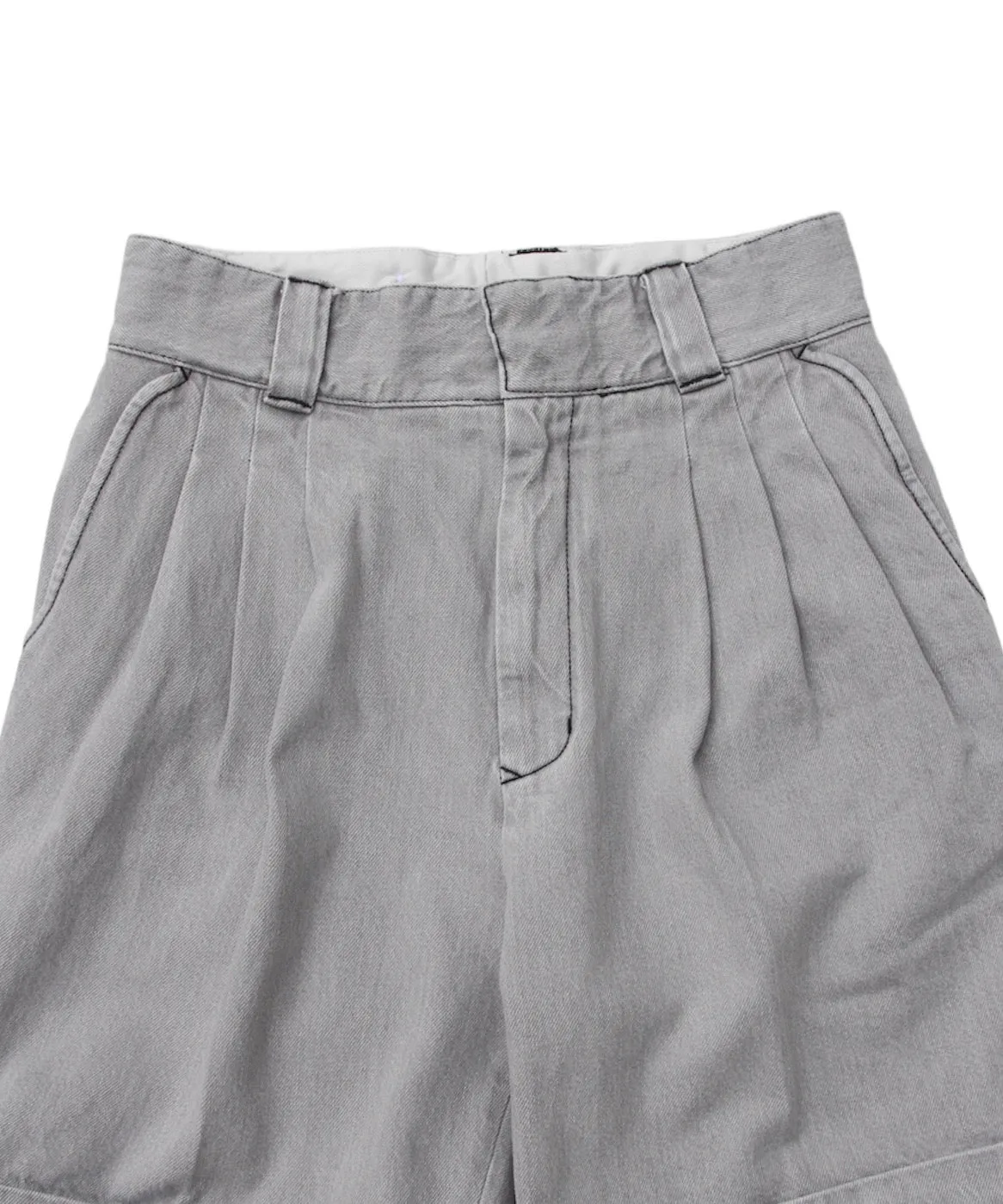 Three-tuck Wide Shorts "GRAY"