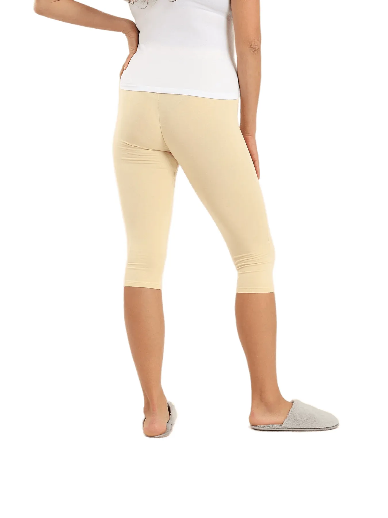 Women's Capri Leggings For Comfort And Style - Beige